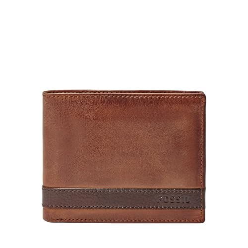 Protect your cards and cash in style with this premium leather wallet: The FOSSIL QUINN BROWN combines elegance and durability, plus a flip-out ID window for quick access, now at an unbeatable price for the practical gentleman.
