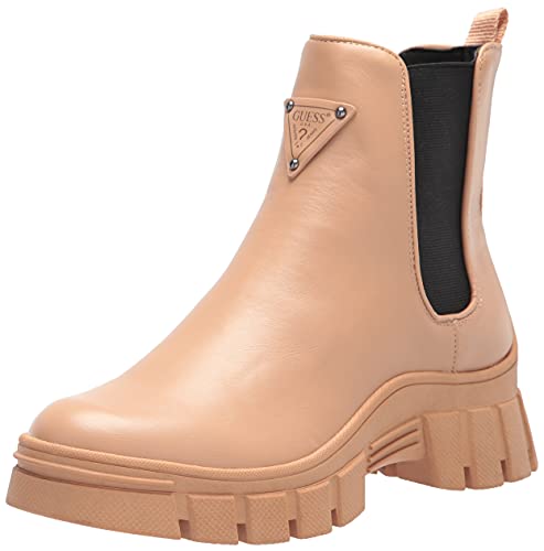 Pisando fuerte con estilo: los botines GUESS HESTIA combinan elegancia y versatilidad con su diseño desnudo y tacón perfecto para la mujer moderna que busca comodidad sin sacrificar tendencia.