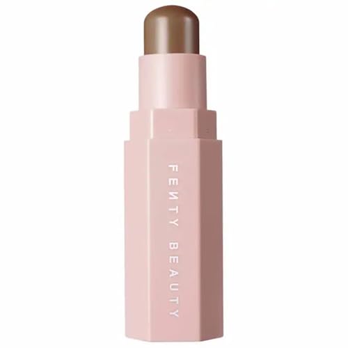 Perfecciona tu contorno en segundos y luce un rostro esculpido profesionalmente: el MATCH STIX MATTE de FENTY BEAUTY con acabado mate y fórmula vegana llega para revolucionar tu rutina de maquillaje con un 0% de grasa.