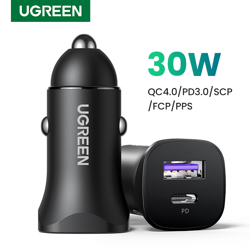 Cargador de auto UGREEN: Potencia compacta para tus viajes