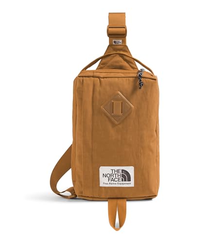 Descubre el compañero de aventuras perfecto: la mochila THE NORTH FACE BERKELEY combina estilo retro y funcionalidad avanzada con su diseño repelente y organización inteligente