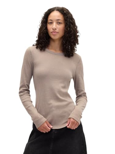 ¿Cansada de camisetas básicas que no aportan estilo? Descubre la comodidad con textura: la Camiseta de Punto Gofre de Manga Larga GAP transforma tu armario casual con un diseño versátil en un tono marrón moderno que combina con todo.