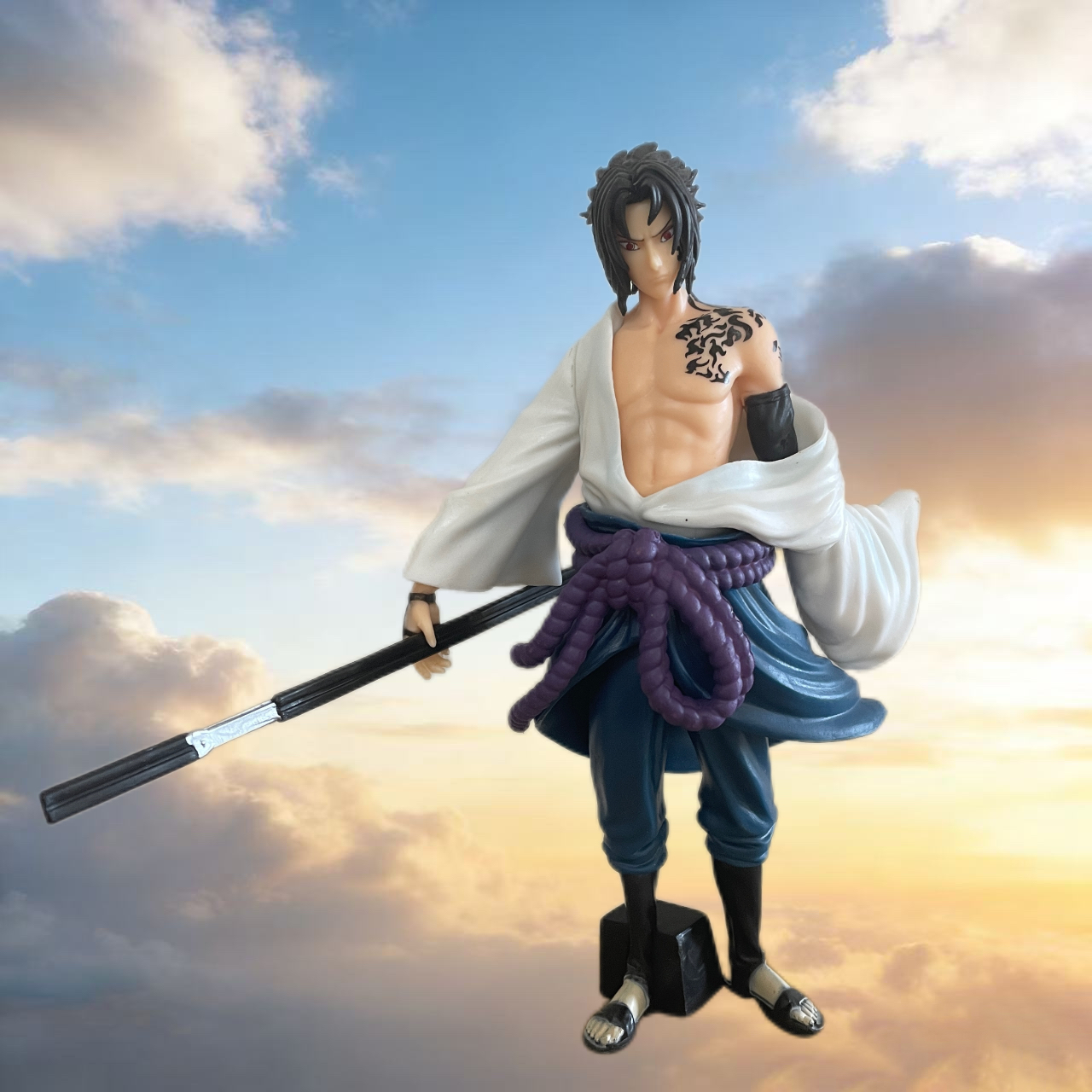Figura Sasuke Uchiha: coleccionable con presencia real